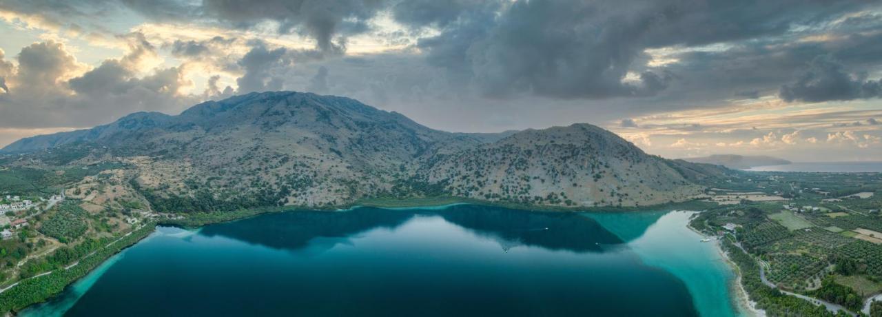Korissia With Lake View Kournás Exterior photo
