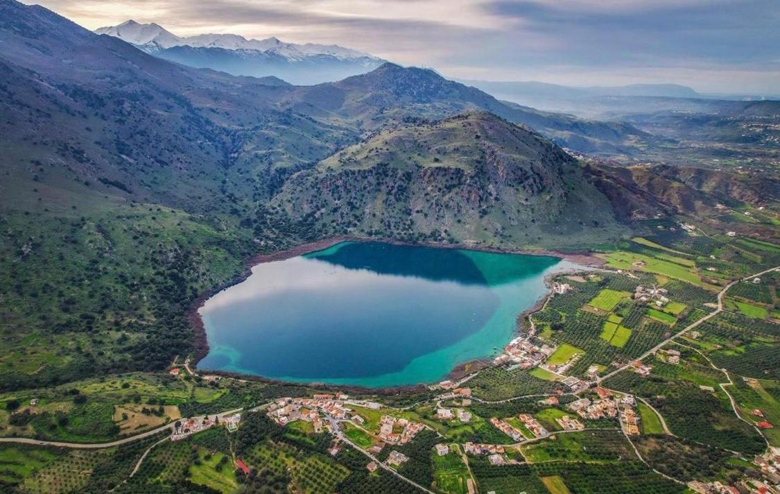 Korissia With Lake View Kournás Exterior photo