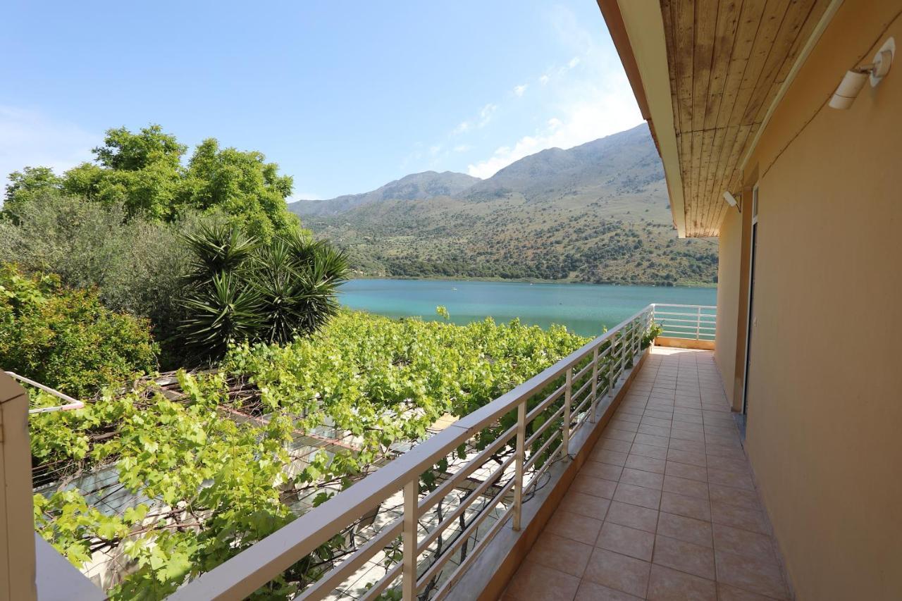 Korissia With Lake View Kournás Exterior photo